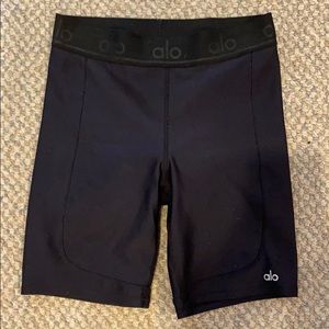 Alo yoga bike shorts